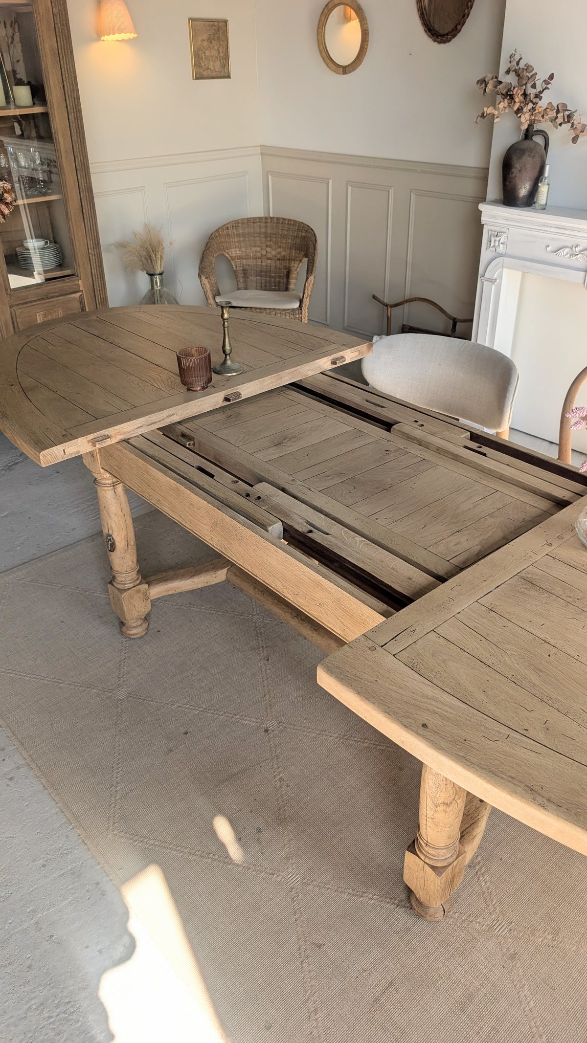 Table ovale en chêne avec rallonges