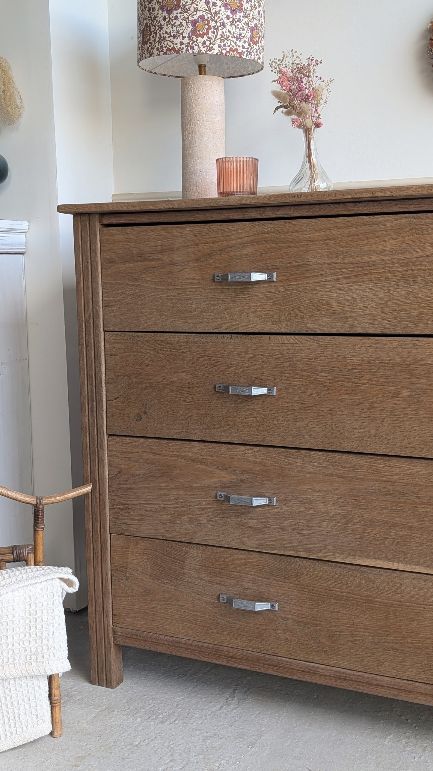 Commode en châtaignier