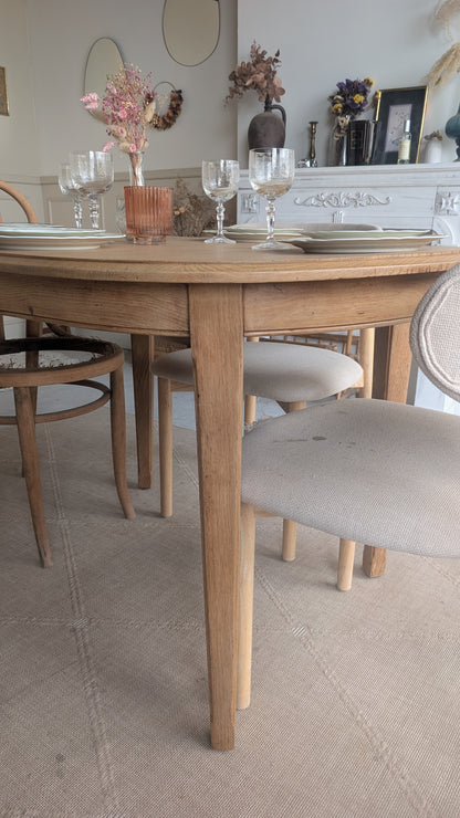 Petite table ovale en chêne + 1 rallonge