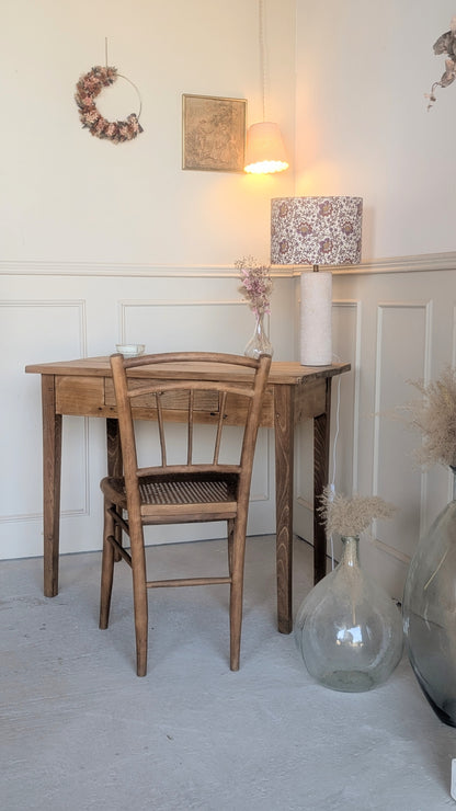 Ensemble table d'appoint et chaise