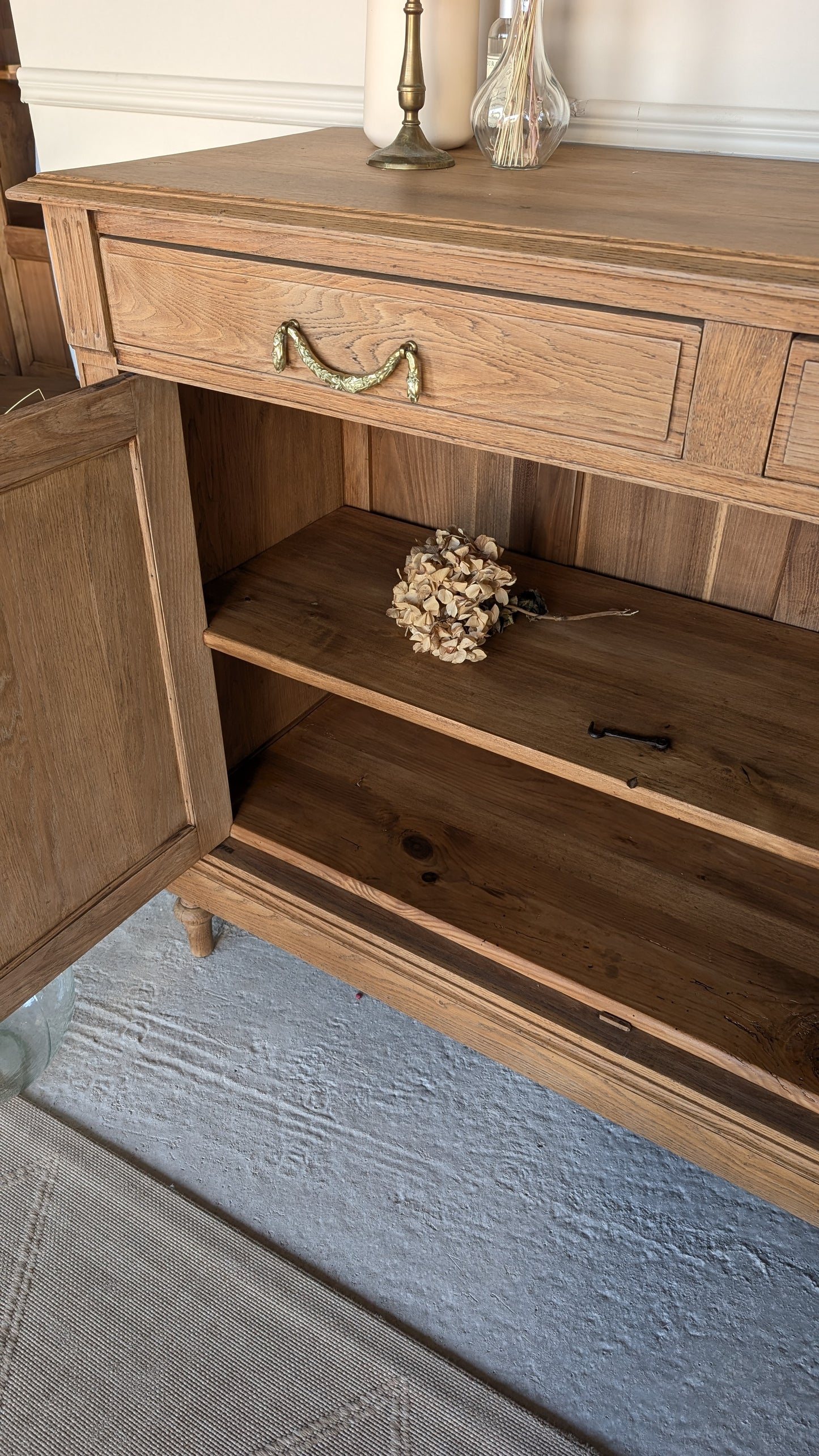 Grand buffet en chêne