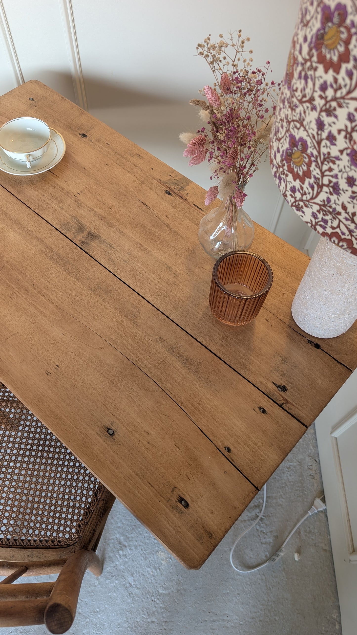 Ensemble table d'appoint et chaise