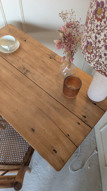 Ensemble table d'appoint et chaise