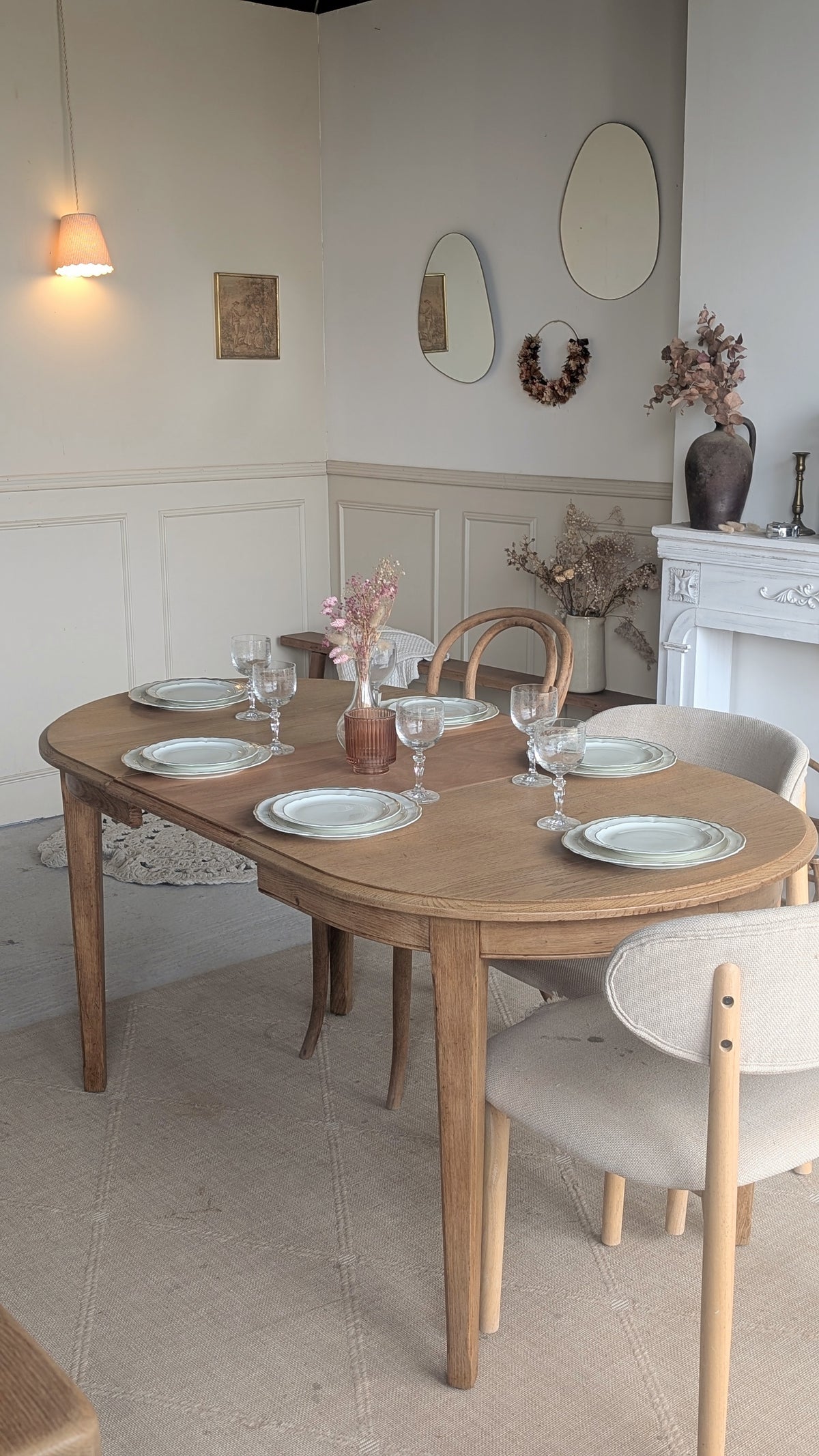 Petite table ovale en chêne + 1 rallonge