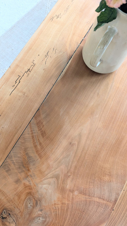 Table basse en merisier