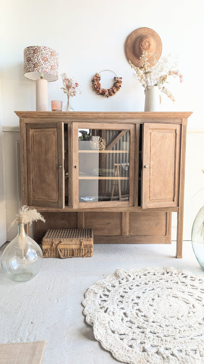 Meuble vitrine  en chêne