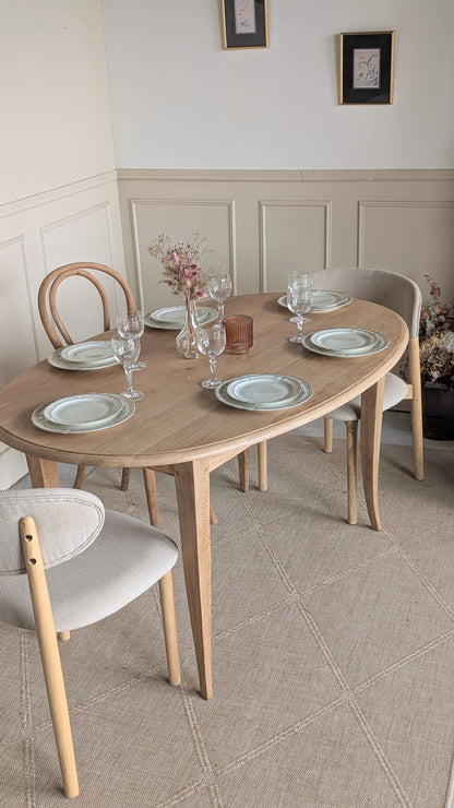 Table ovale en chêne