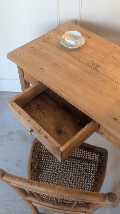 Ensemble table d'appoint et chaise