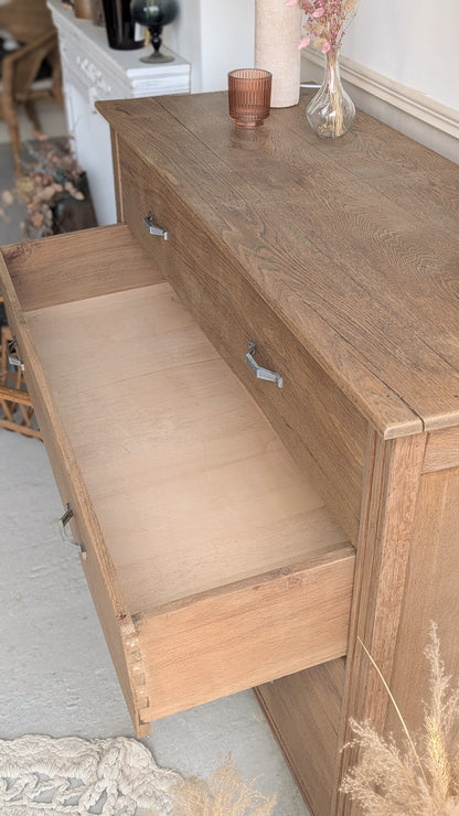 Commode en châtaignier