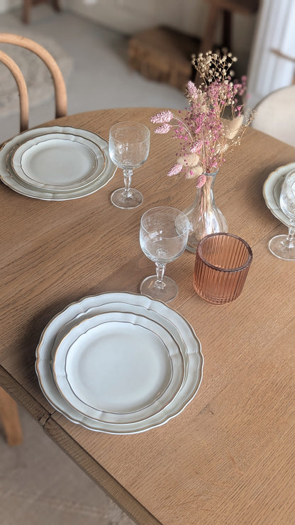 Petite table ovale en chêne + 1 rallonge