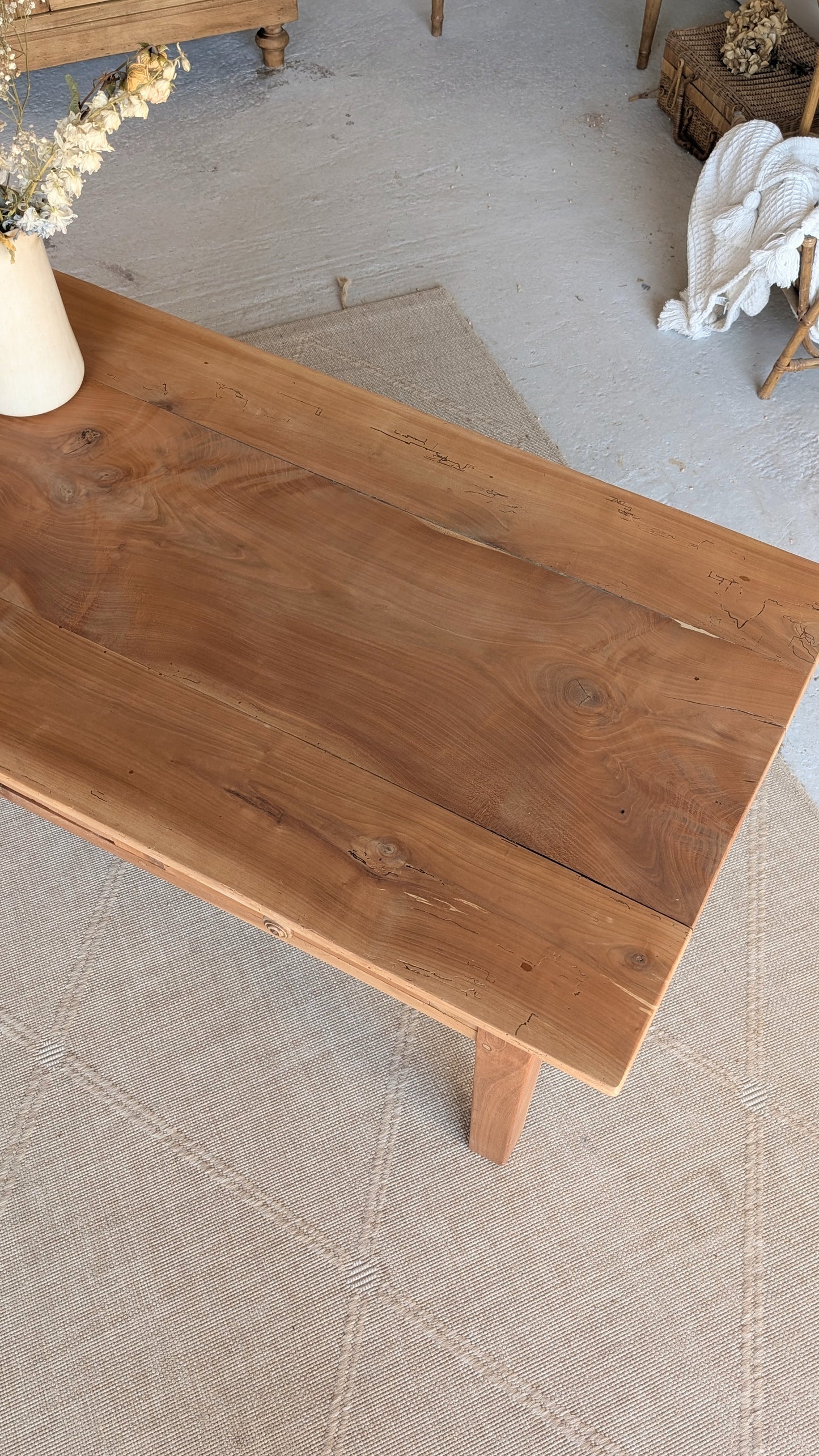 Table basse en merisier