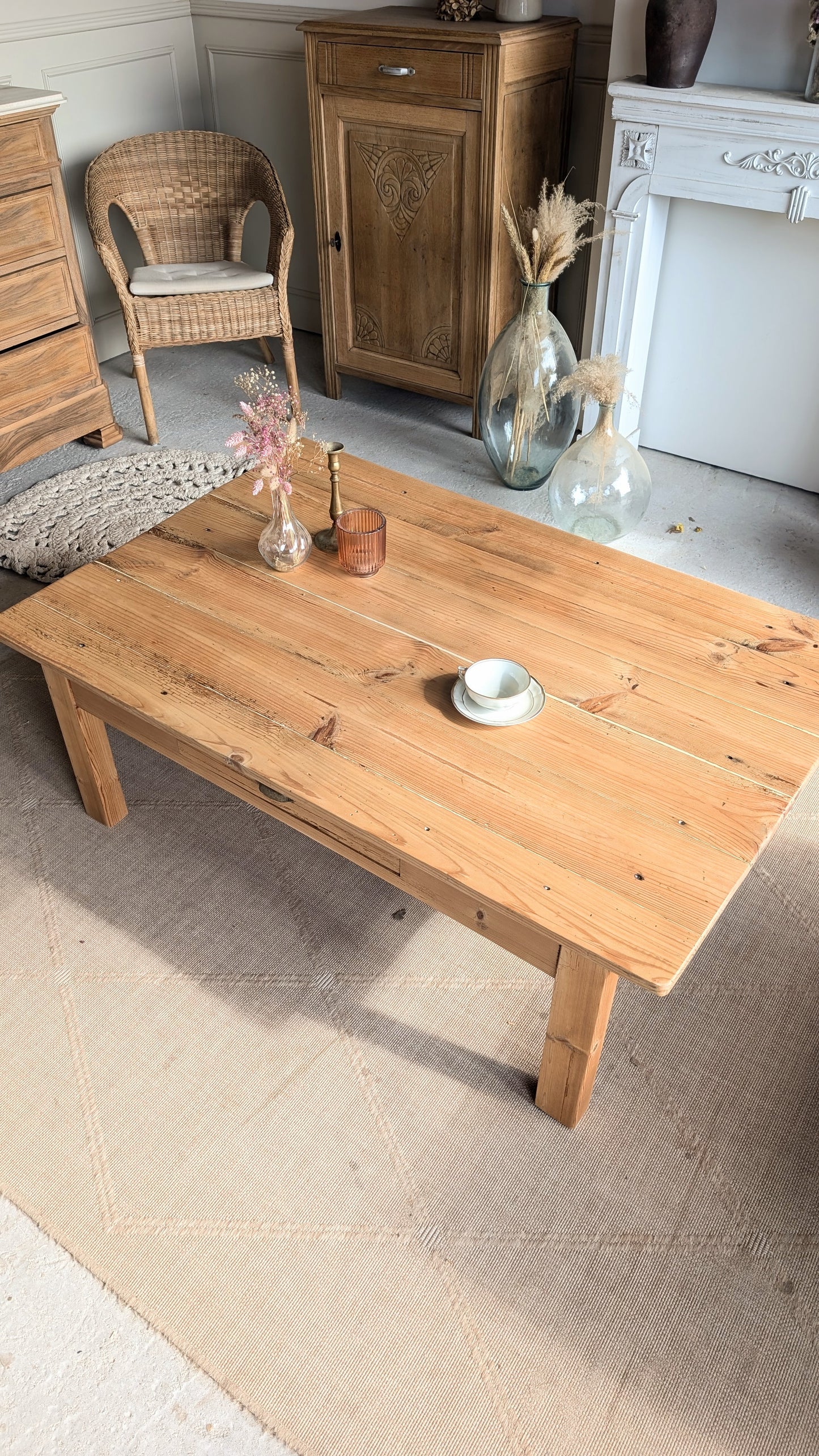 Table basse en pin