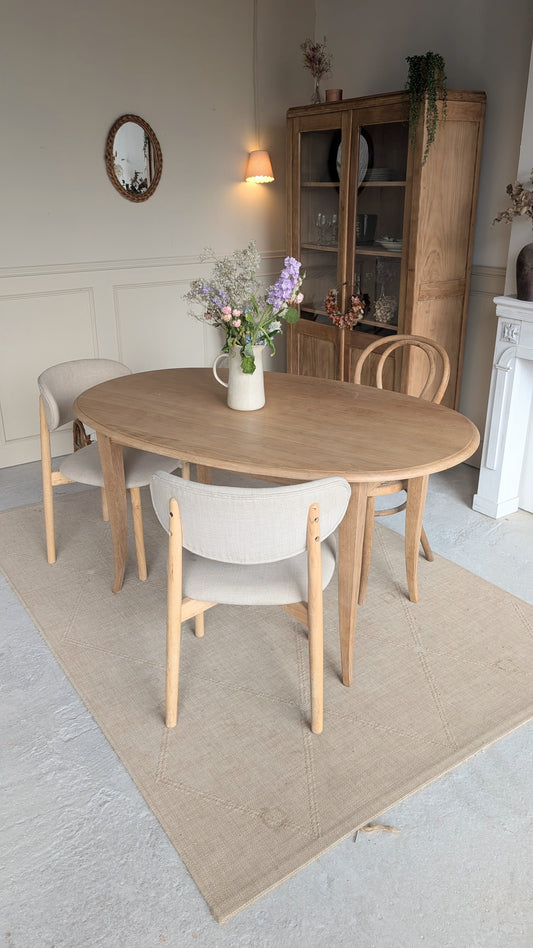 Table ovale en chêne