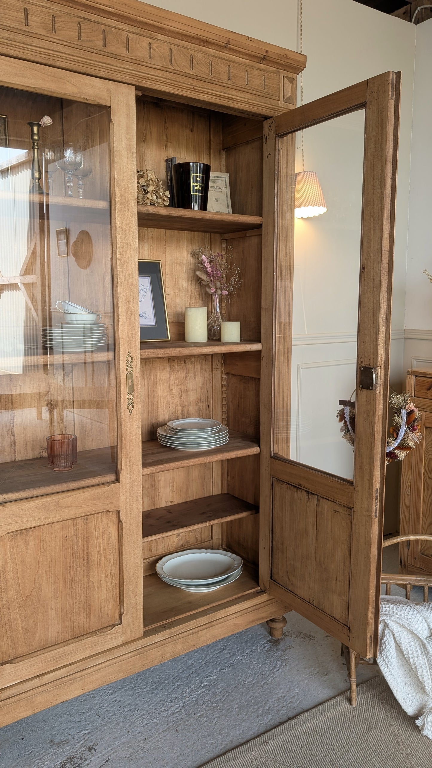 Vitrine ancienne