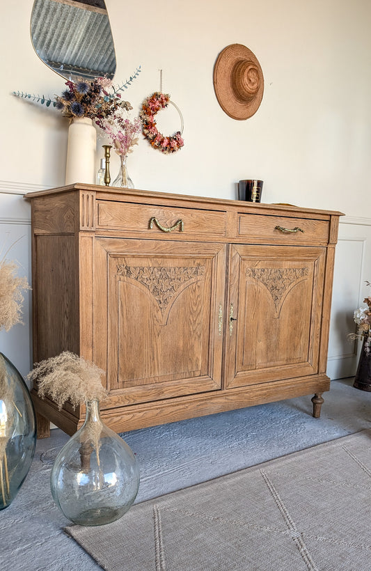 Grand buffet en chêne
