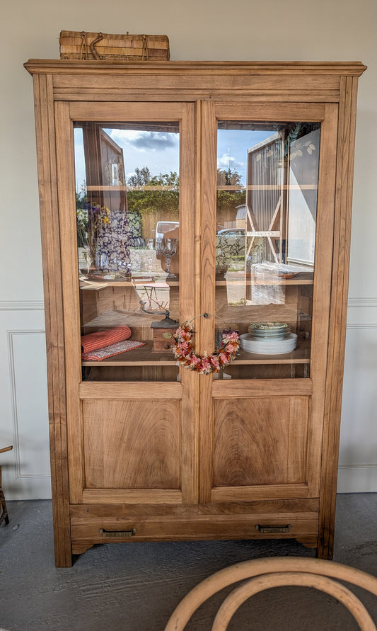 Armoire vitrée ancienne