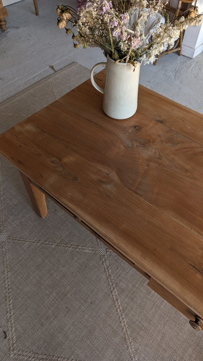 Table basse en merisier