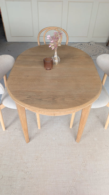 Petite table ovale en chêne + 1 rallonge