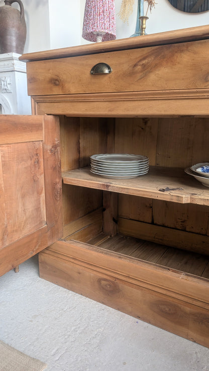 Buffet ancien en merisier