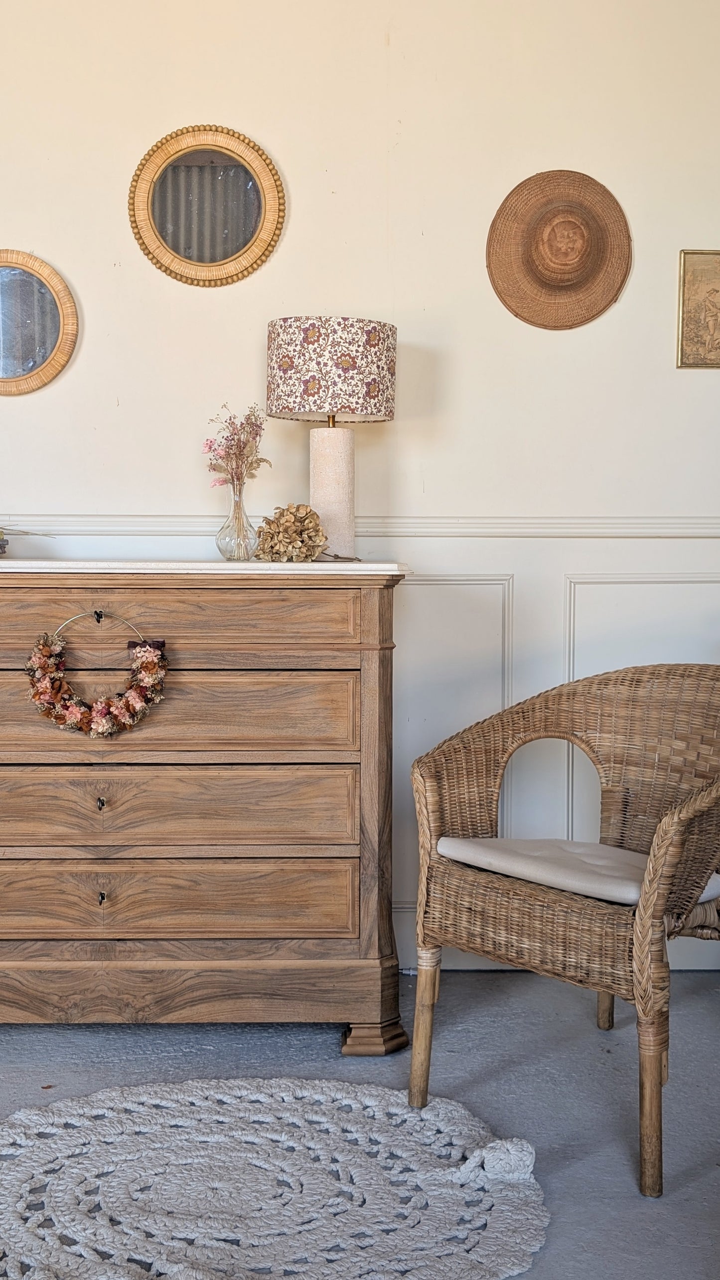 Commode ancienne en noyer