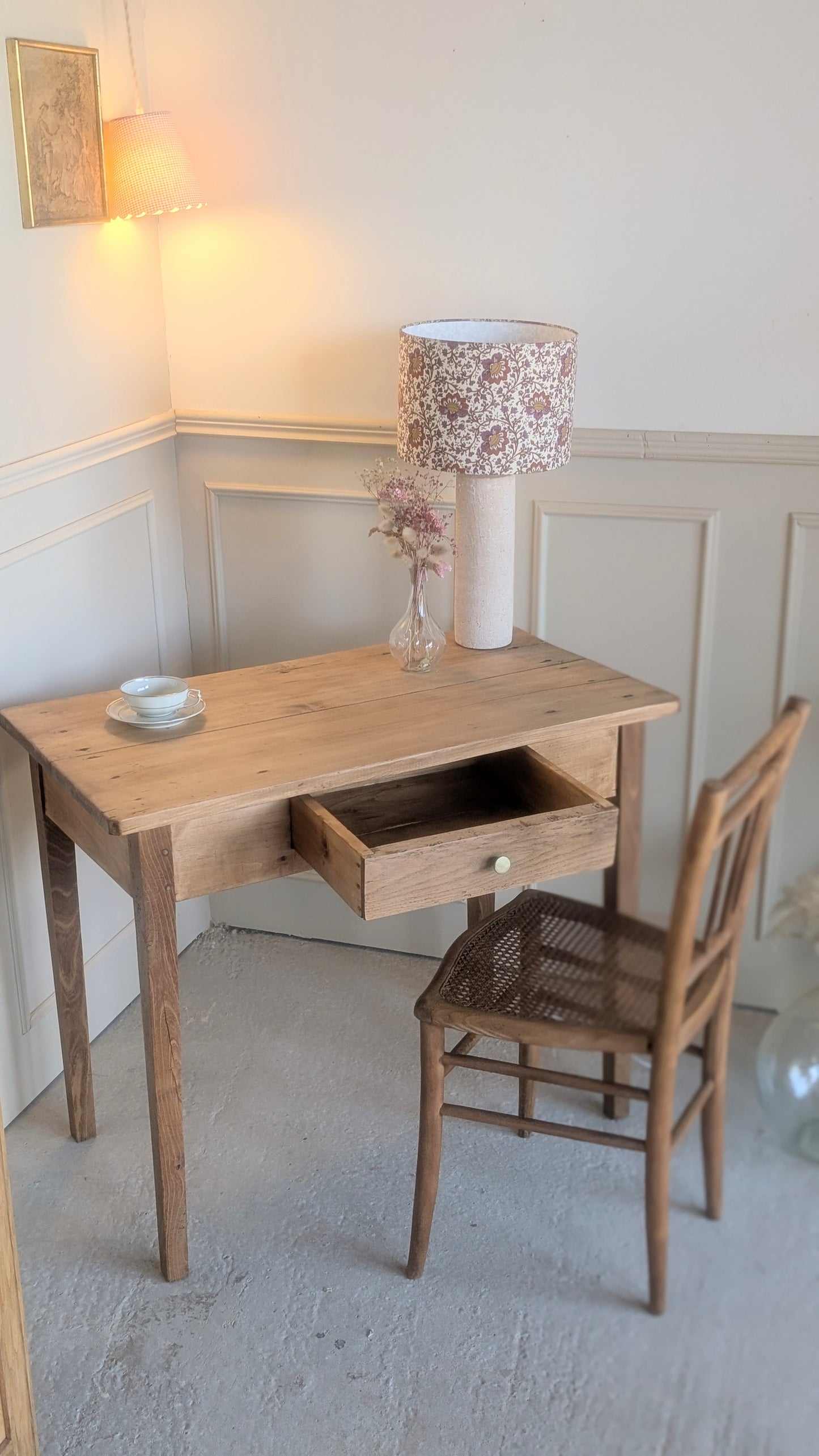 Ensemble table d'appoint et chaise