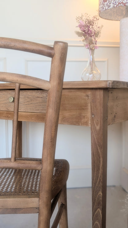 Ensemble table d'appoint et chaise