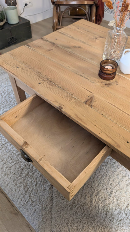 Table basse en pin